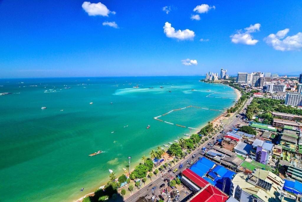Oyo 1066 Encore Sea Side Pattaya Exterior foto