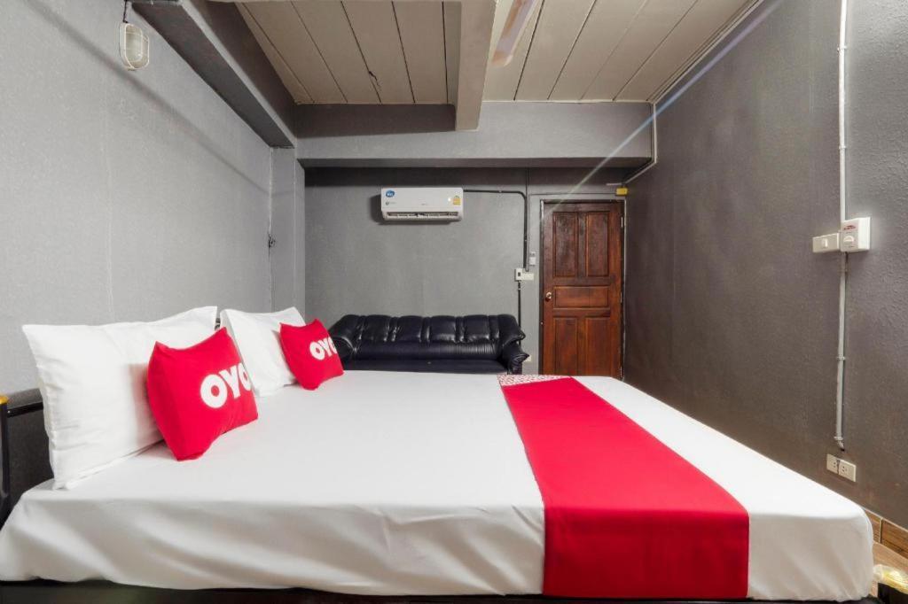 Oyo 1066 Encore Sea Side Pattaya Exterior foto